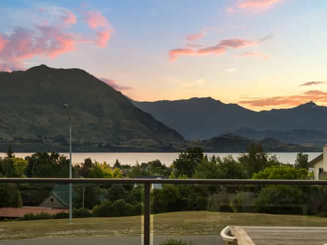 54 Rata Street, Wanaka