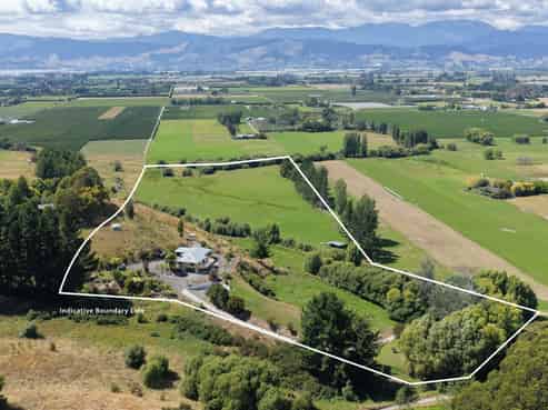 68 Greenacres Road North, Redwood Valley