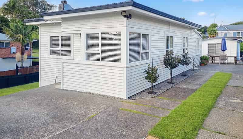 27 Sturges Avenue, Otahuhu