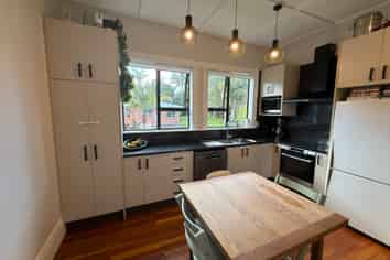 27 Sturges Avenue, Otahuhu