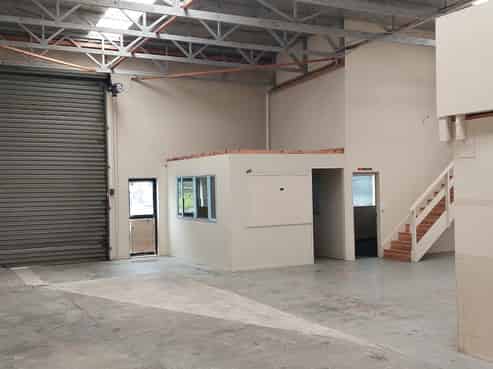 Tidy, well located industrial unit