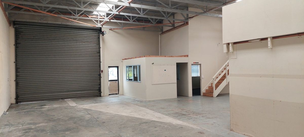 Tidy, well located industrial unit - Ansicht 3
