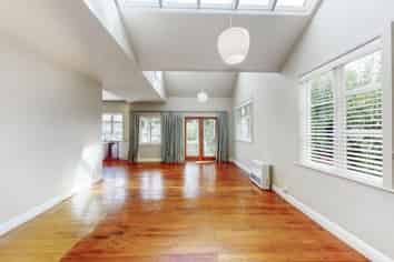 19 Scarborough Terrace, Mount Victoria