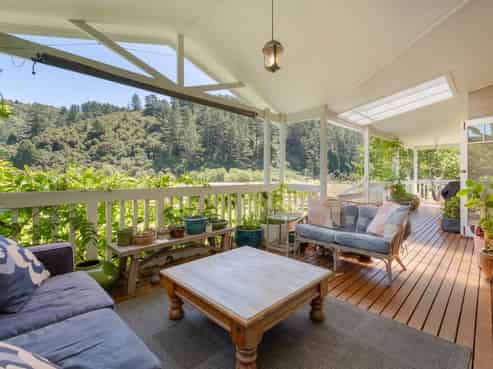 808 Whitemans Valley Road, Whitemans Valley