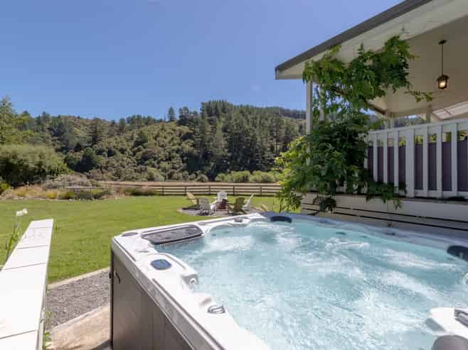 808 Whitemans Valley Road, Whitemans Valley