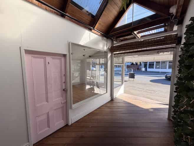 Central Kelburn retail or office