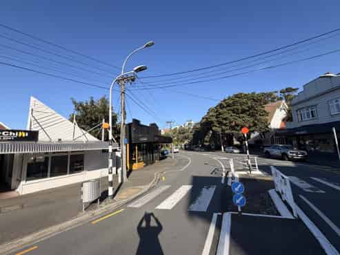 Central Kelburn retail or office