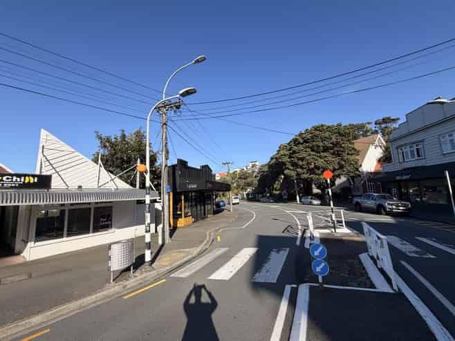 Central Kelburn retail or office