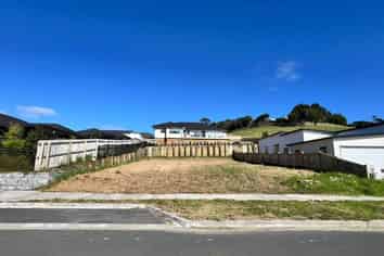 18 Awa Avenue, Helensville