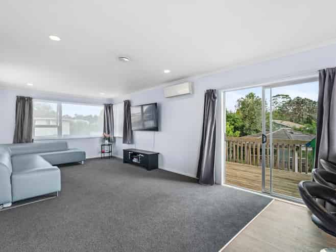 1/12 Riverpark Crescent, Henderson