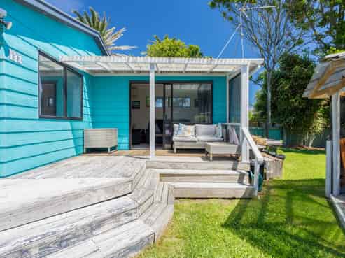 124 Park Avenue, WAITARERE BEACH