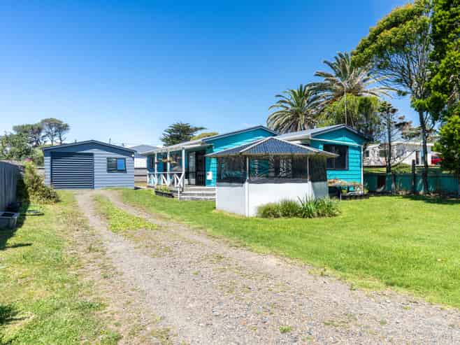 124 Park Avenue, WAITARERE BEACH