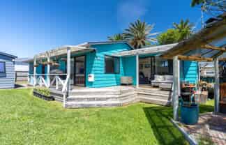 124 Park Avenue, WAITARERE BEACH