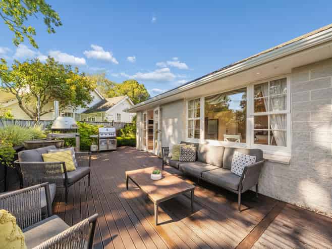 110 Barton Avenue, Heretaunga