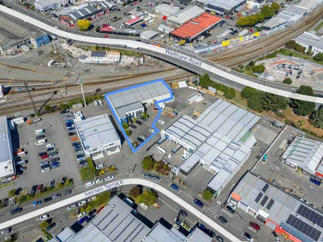 Versatile Iversen Terrace Industrial 