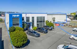 Versatile Iversen Terrace Industrial 