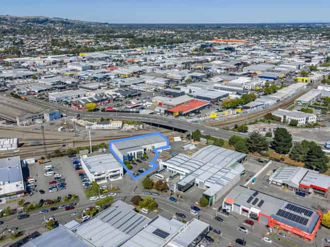 Versatile Iversen Terrace Industrial 