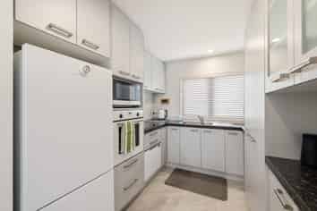 2/36 Champion Street, Saint Albans