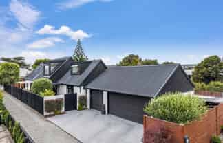 151 Rocking Horse Road, Southshore