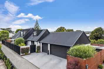 151 Rocking Horse Road, Southshore