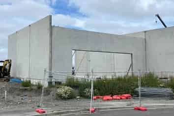 Warehouse and Showroom/Office