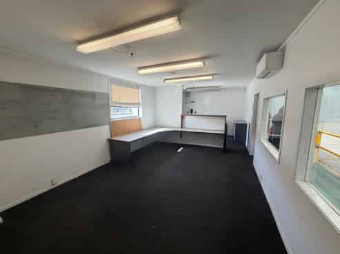 Warehouse for logistics and distribution