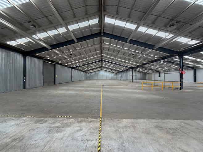 Warehouse for logistics and distribution
