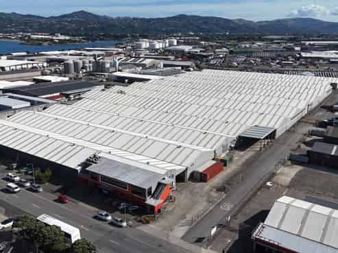 Warehouse for logistics and distribution