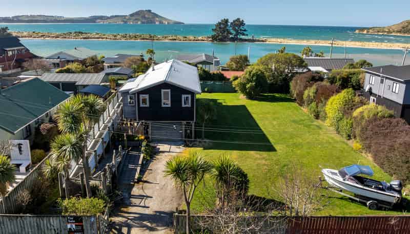 125 Stornoway Street, KARITANE