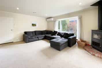 15 Pyatt Place, Redwood