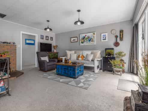 5 Puriri Road, Waikanae