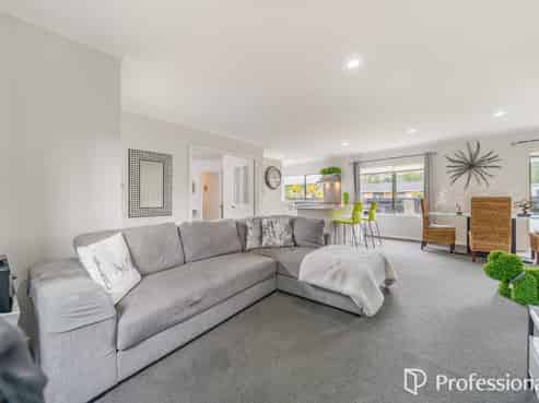 10 Cottle Heath Close, Manor Park