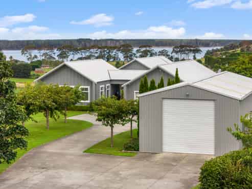 192B Ongare Point Road, Katikati