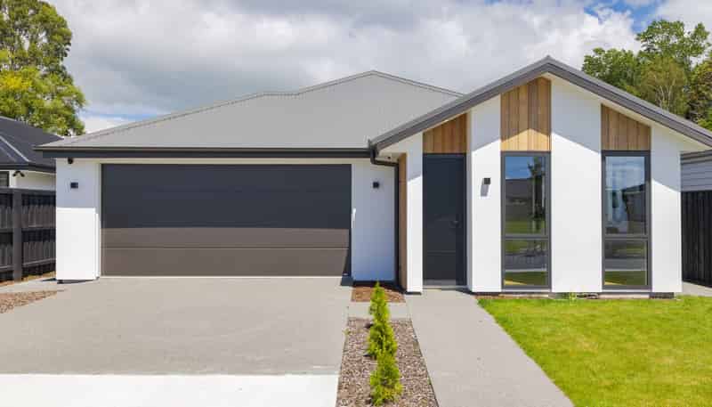 32 Derbridge Street, WOODEND