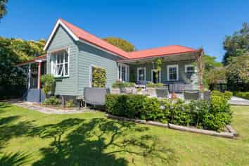 1 Green Lane, Helensville