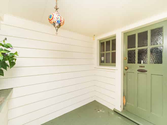 16 Ngaio Street, West End