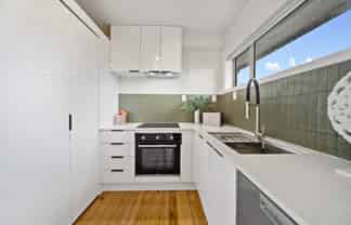 8/418 Sandringham Road, Sandringham