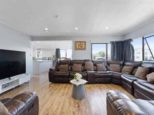 21 Sharland Avenue, Manurewa