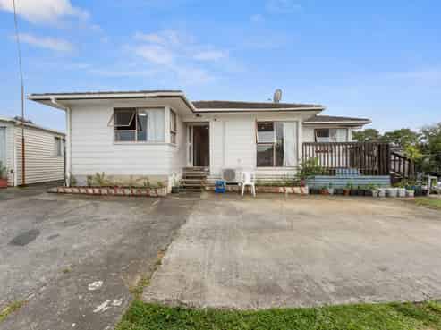 21 Sharland Avenue, Manurewa