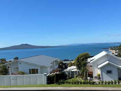 11 Katui Street, Castor Bay