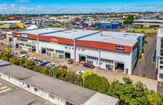 Cheapest Warehouse in Wairau Valley 347sqm