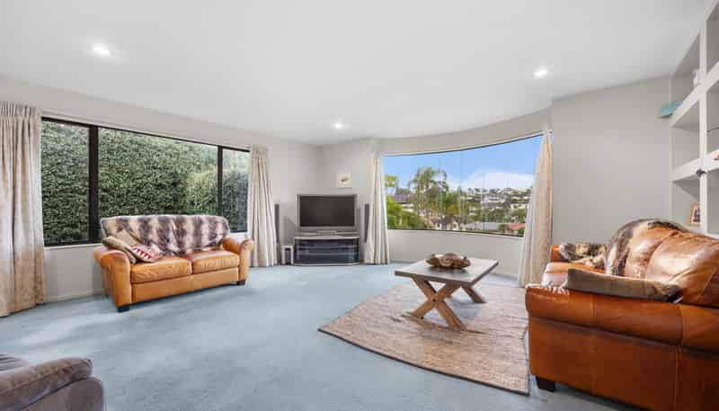 51 Hogarth Rise, West Harbour