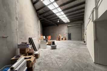 Addington Warehouse with Showroom/Office 