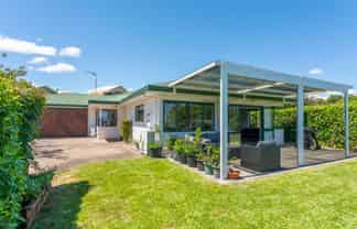 92 Birch Street, HILLTOP