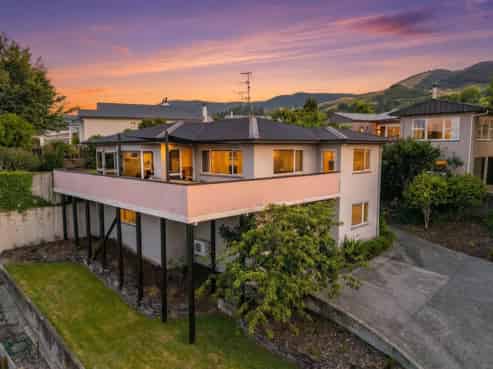 5 Kingsley Place, Richmond