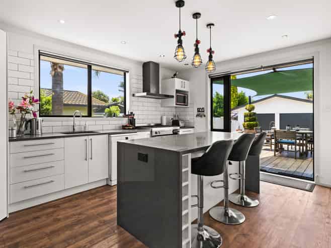 8 Forsyth Street, Taradale