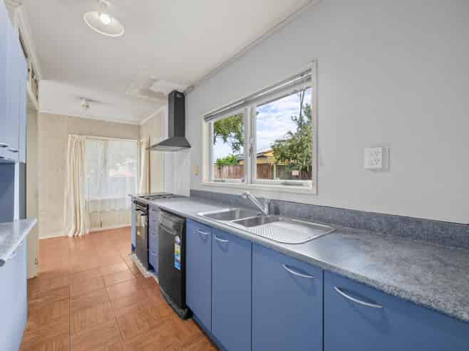 44 Cape Road, Mangere