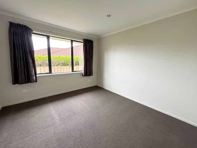 25 North Crest Drive, Onerahi