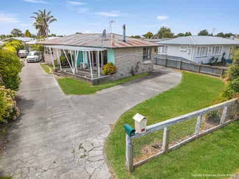 8 Kauri Street, Taradale