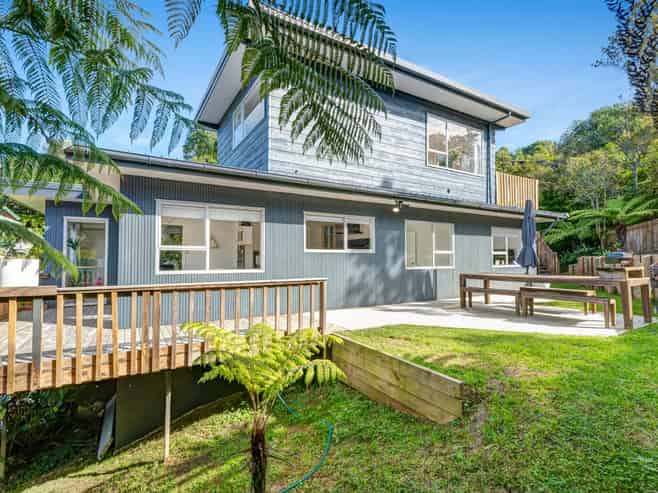 806a Beach Road, Browns Bay